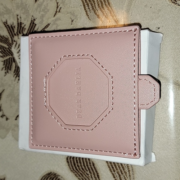 Dear Dahlia Timeless Bloom Pocket Mirror - Picture 3 of 4